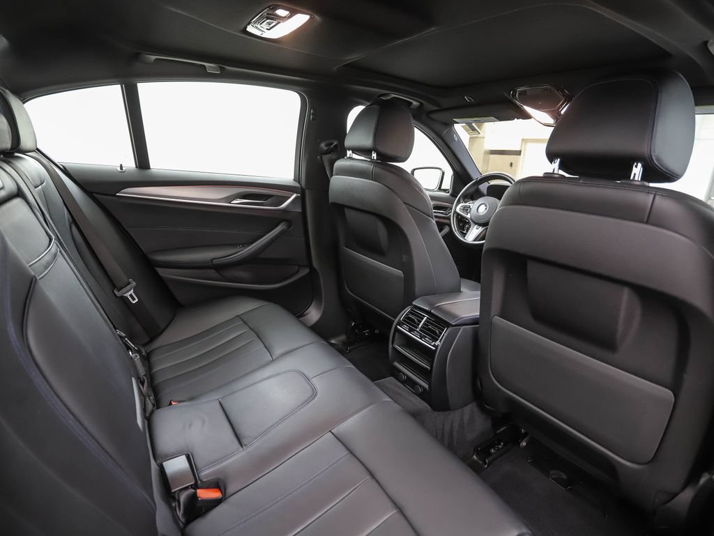 Used 2019 BMW 530i xDrive w/ M Sport Package AWD/4WD image 26
