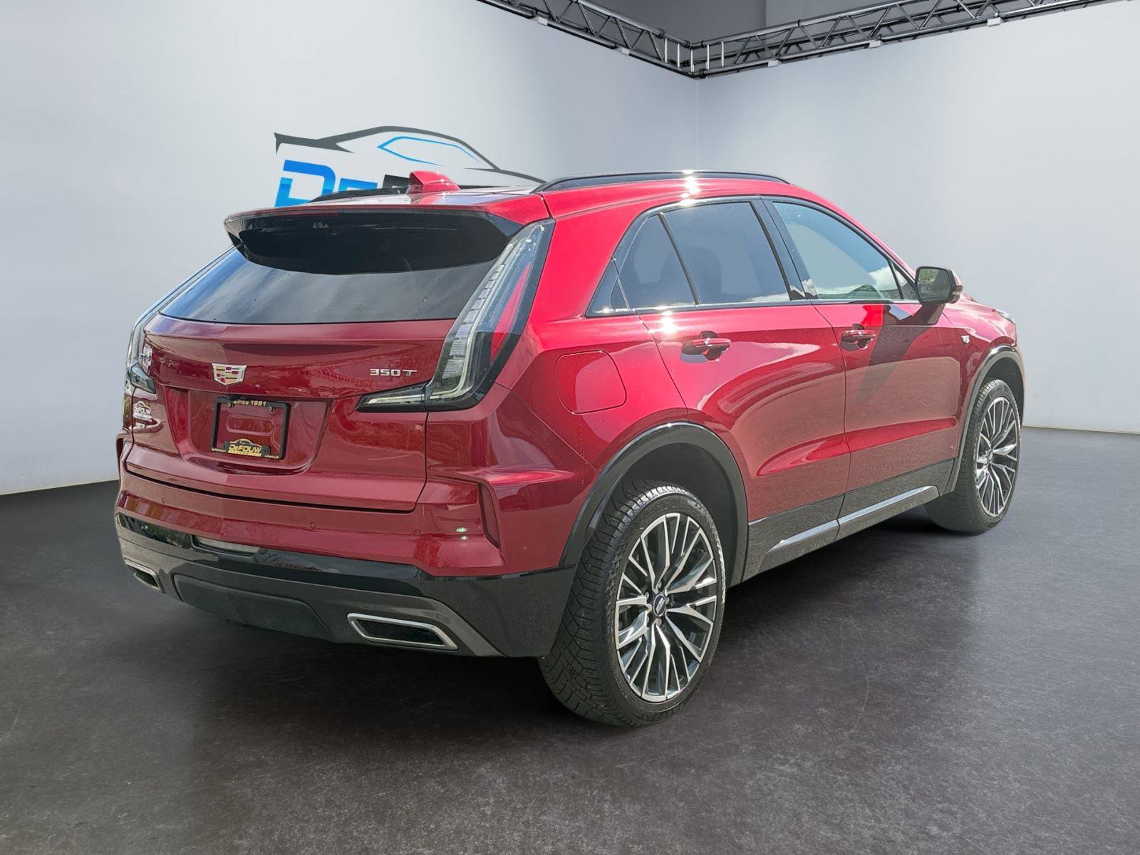 Used 2025 Cadillac XT4 Sport AWD/4WD image 3