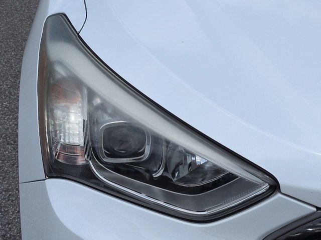 Used 2015 Hyundai Santa Fe Sport 2.0T w/ Option Group 05 FWD image 10
