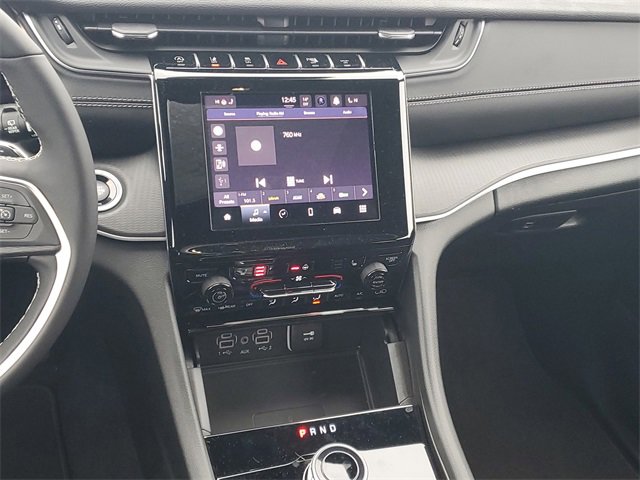 New 2025 Jeep Grand Cherokee L Altitude image 16