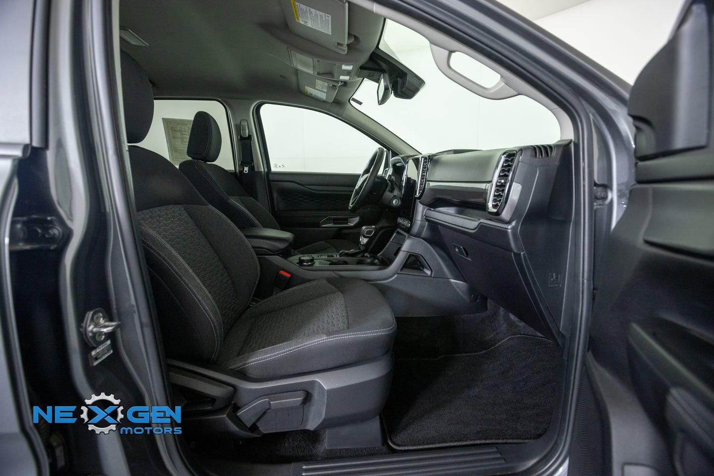 Used 2025 Ford Ranger XLT w/ Trailer Tow Package AWD/4WD image 41
