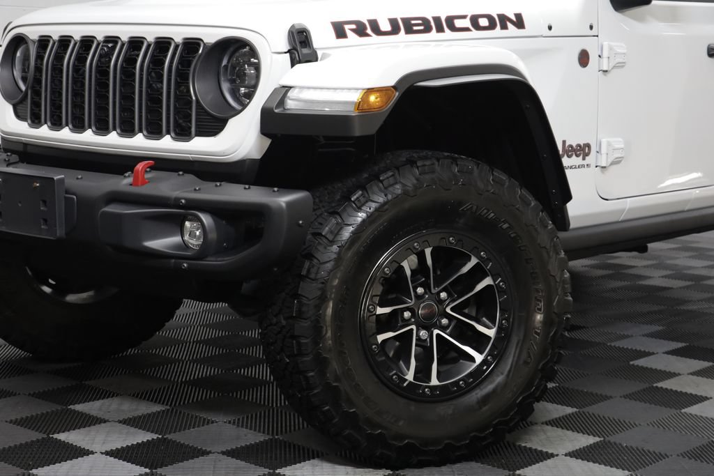 Used 2024 Jeep Wrangler Unlimited Rubicon AWD/4WD image 3