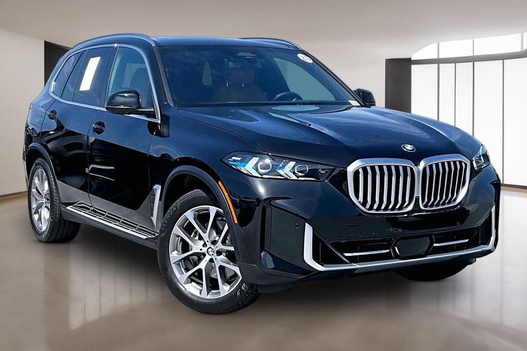 Used 2025 BMW X5 sDrive40i w/ Premium Package RWD image 3