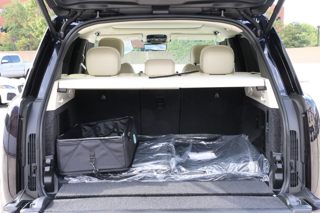 New 2026 Land Rover Range Rover SE AWD/4WD image 32