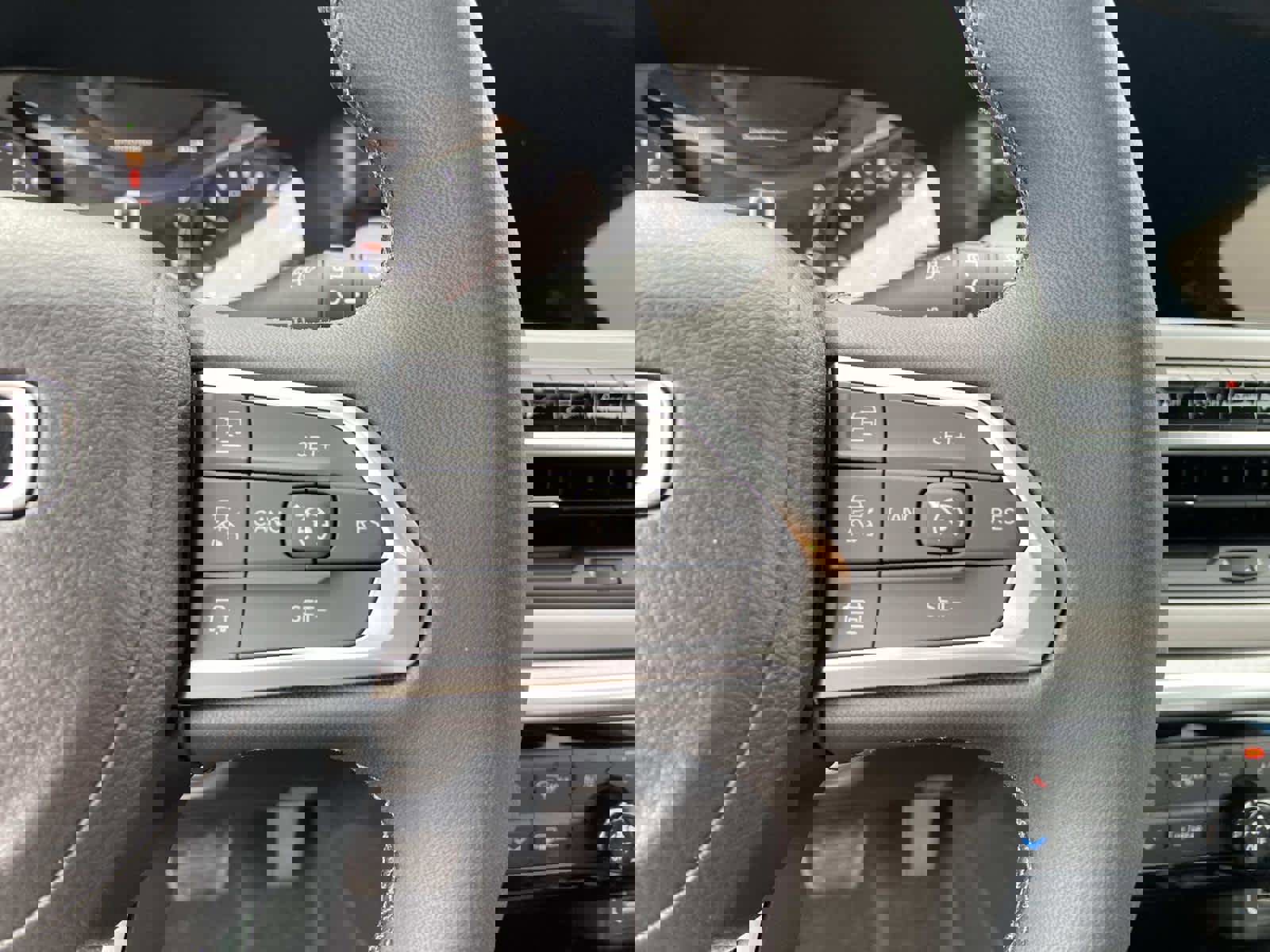 New 2026 Jeep Compass Limited image 12