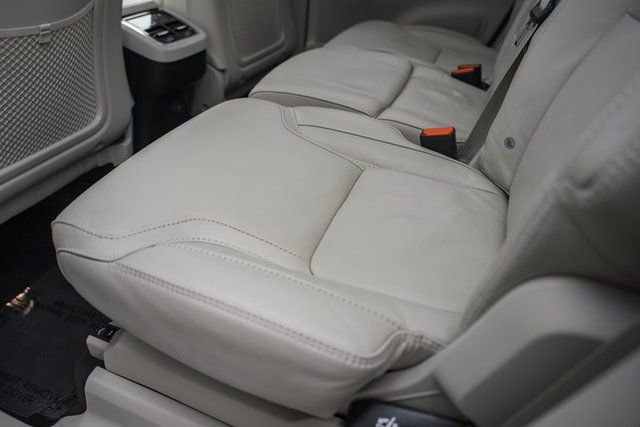Certified 2023 Volvo XC90 B6 Ultimate w/ Protection Package Premier image 32