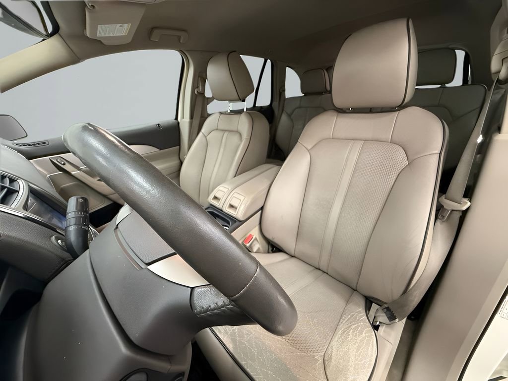 Used 2012 Lincoln MKX AWD image 12
