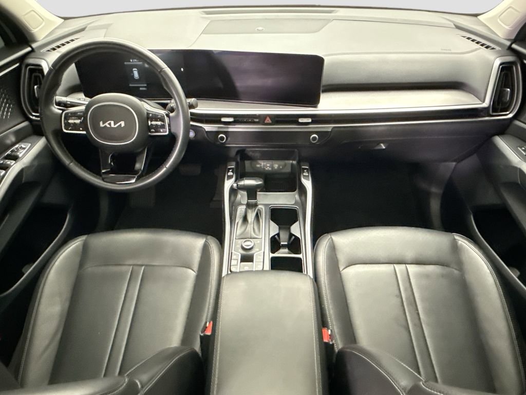 Used 2024 Kia Sorento S w/ Panoramic Sunroof Package image 13
