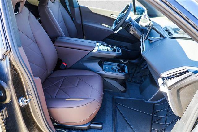 New 2026 BMW iX xDrive45 image 23