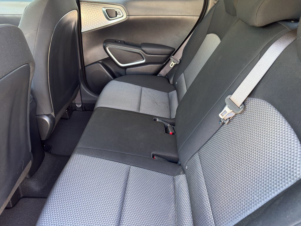Used 2024 Kia Soul LX w/ Option Group 015 image 17