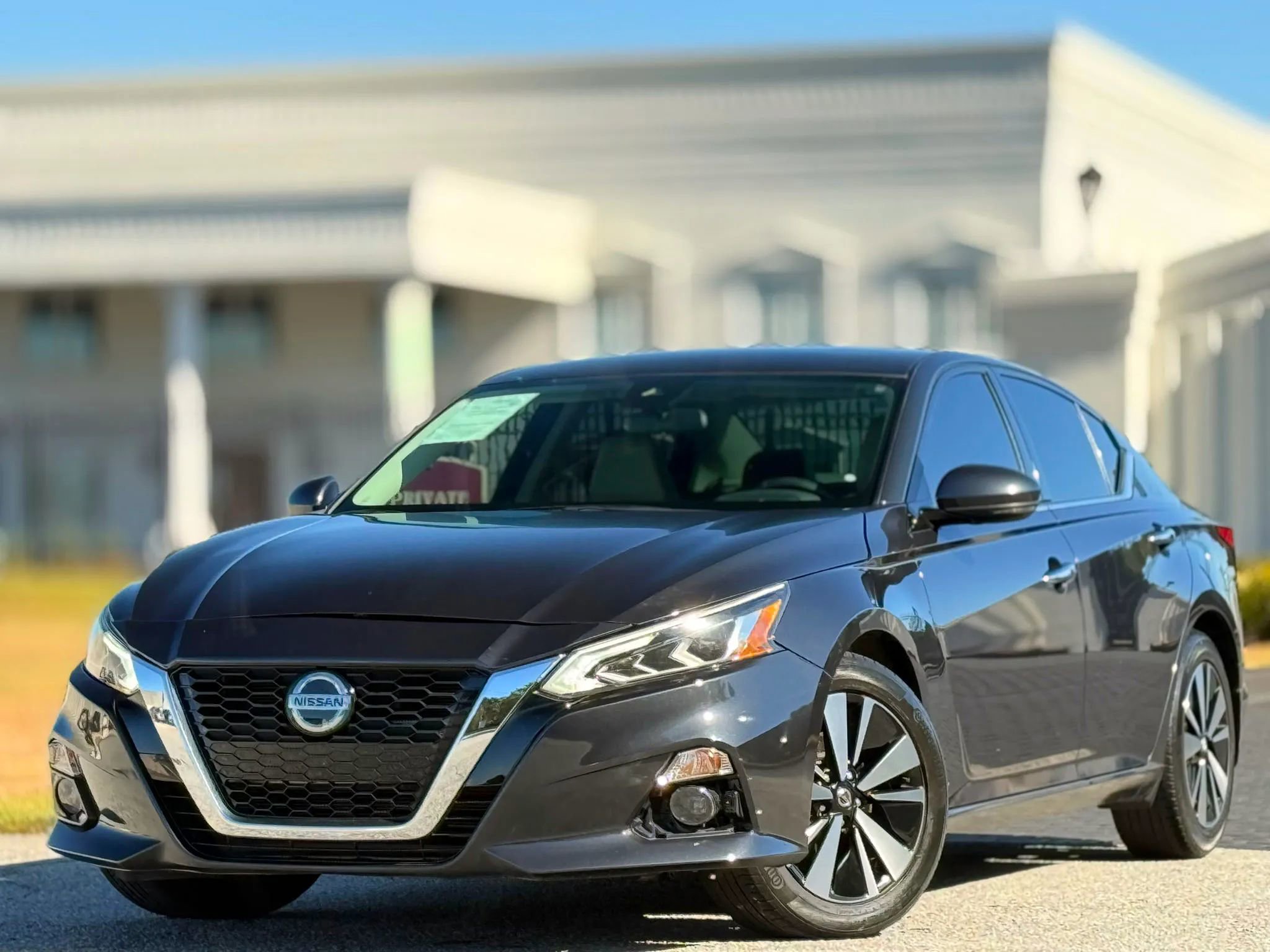 Used 2021 Nissan Altima 2.5 SL image 2