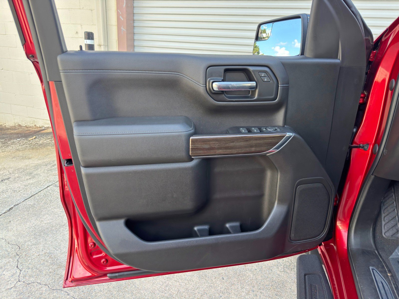 Used 2022 Chevrolet Silverado 1500 LT Trail Boss w/ Bed Protection Package AWD/4WD image 35