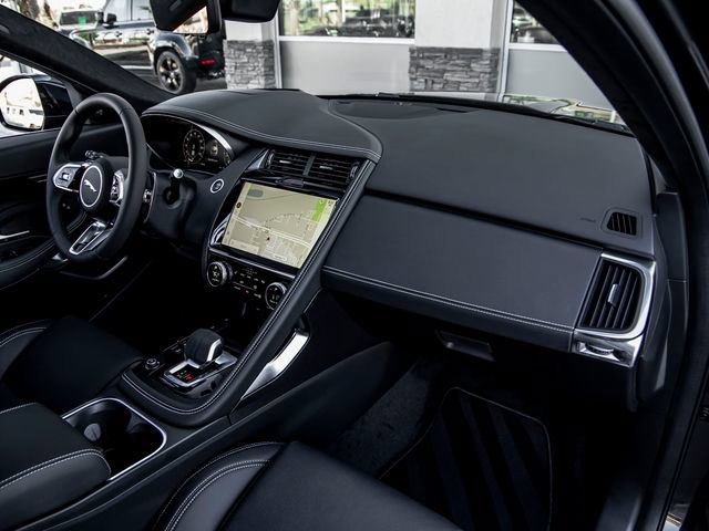 New 2024 Jaguar E-PACE R-Dynamic SE AWD/4WD image 28