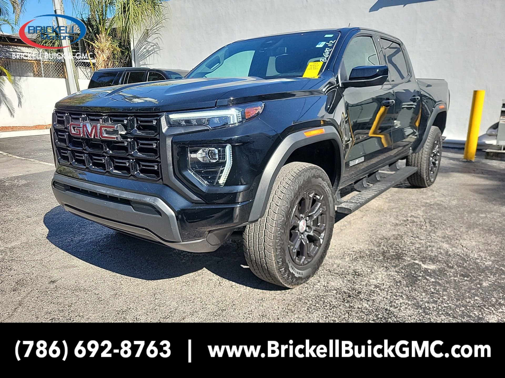 Used 2024 GMC Canyon Elevation image 1