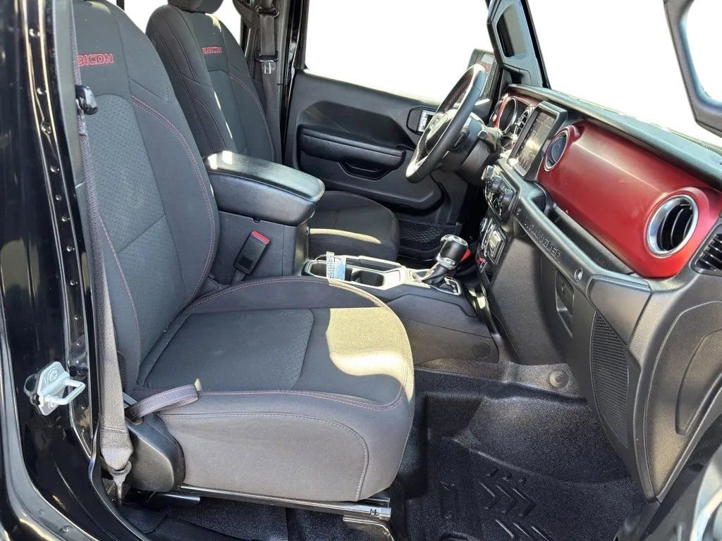 Used 2023 Jeep Wrangler Unlimited Rubicon w/ LED Lighting Group image 31