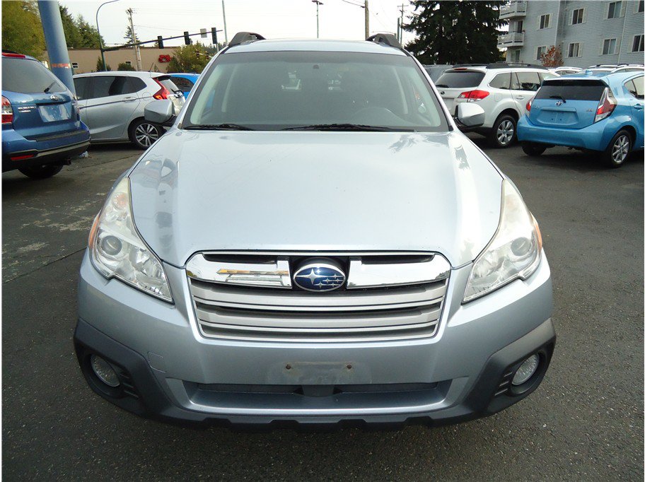 Used 2014 Subaru Outback 2.5i Premium w/ Moonroof Package AWD/4WD image 2