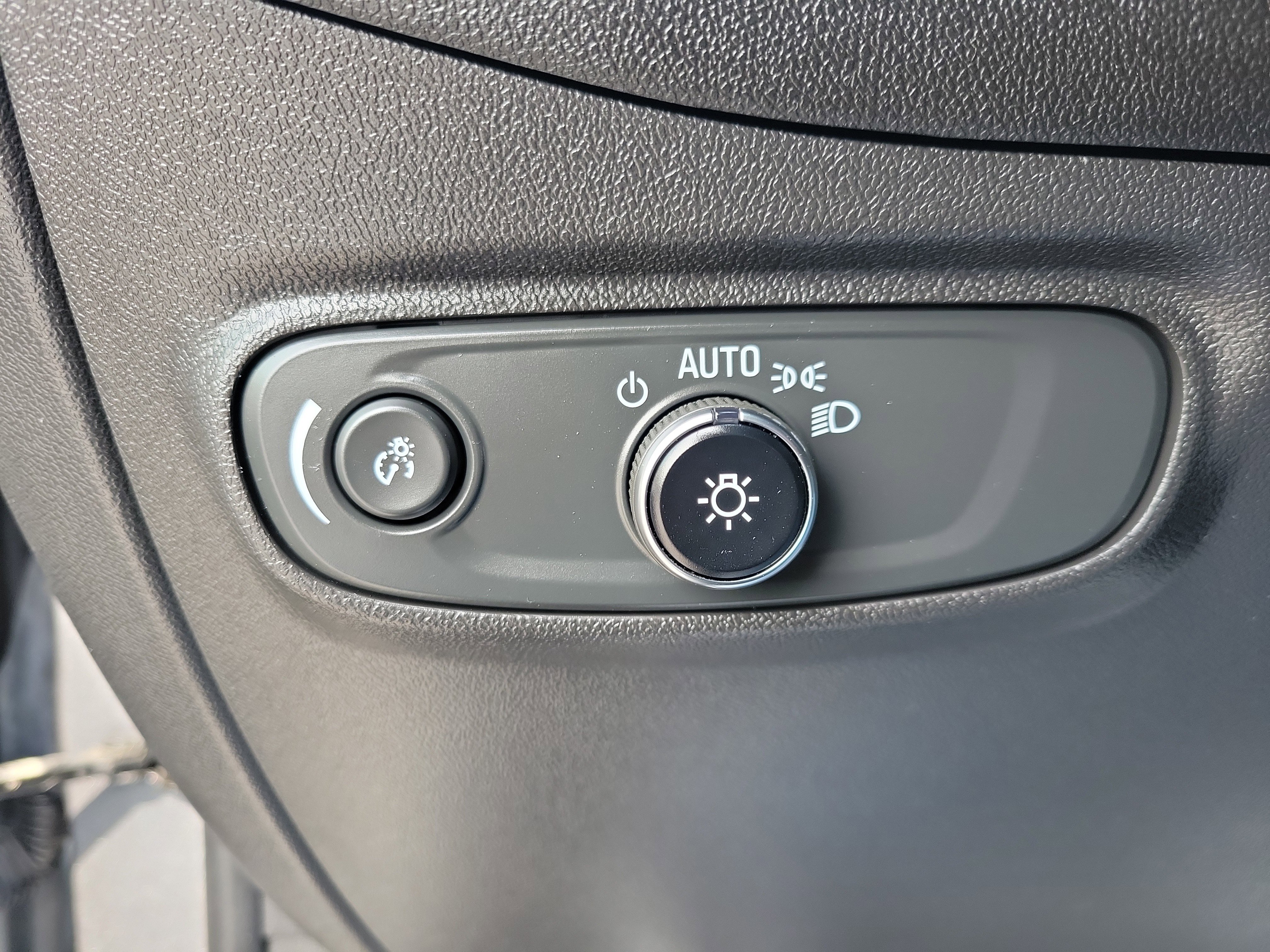 Certified 2023 Chevrolet Equinox LS image 27