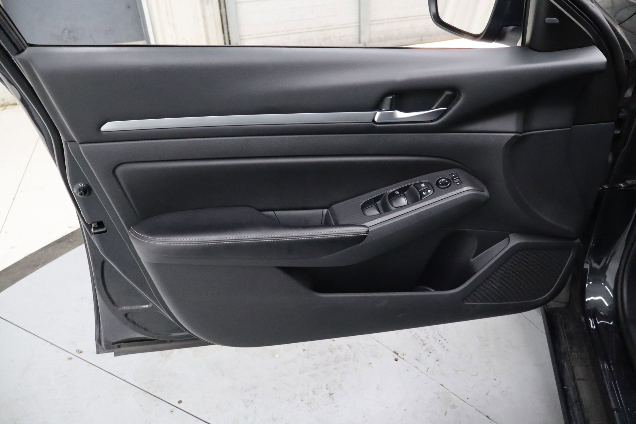 Used 2022 Nissan Altima 2.5 SV image 14