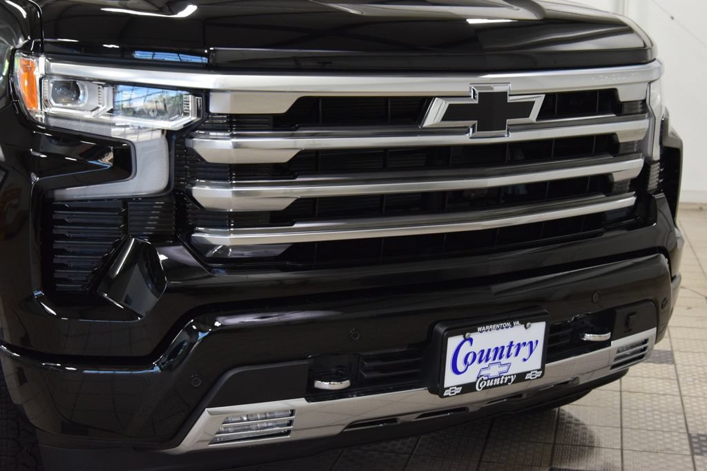 New 2026 Chevrolet Silverado 1500 High Country w/ Technology Package AWD/4WD image 13
