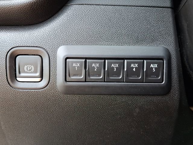 Used 2024 Chevrolet Silverado 3500 W/T image 23