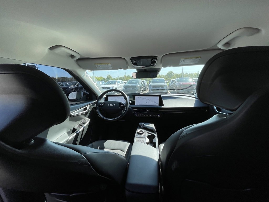 Certified 2024 Kia EV6 Light image 25