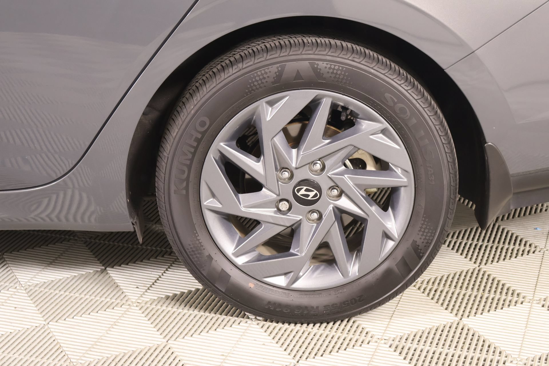 Certified 2024 Hyundai Elantra SEL FWD image 18