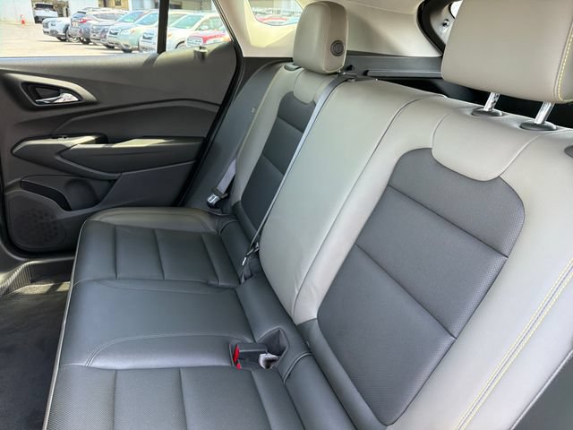 Used 2025 Chevrolet Trax ACTIV w/ Sunroof Package FWD image 24