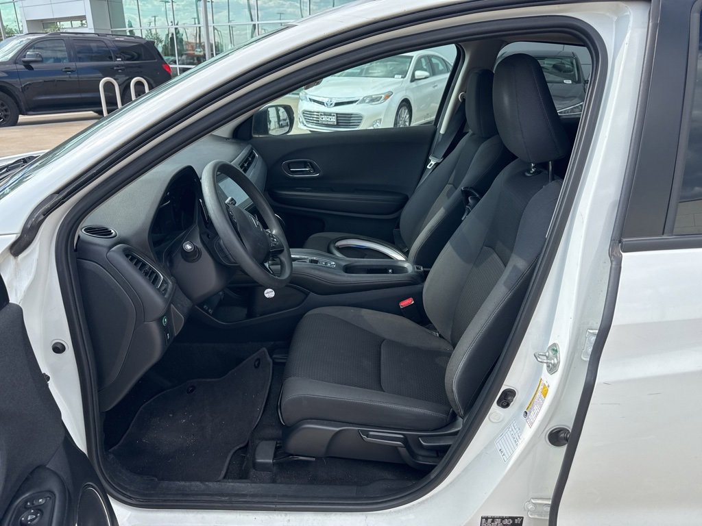 Used 2021 Honda HR-V EX image 2
