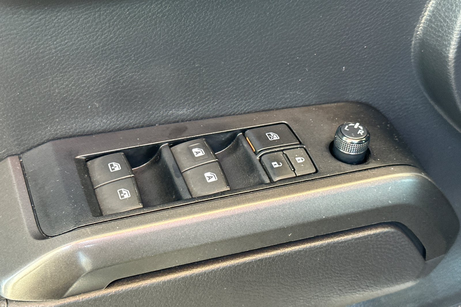 Used 2023 Toyota Tacoma TRD Off-Road AWD/4WD image 13