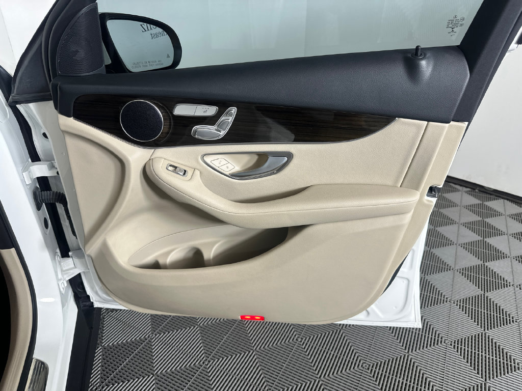 Certified 2022 Mercedes-Benz GLC 300 image 15
