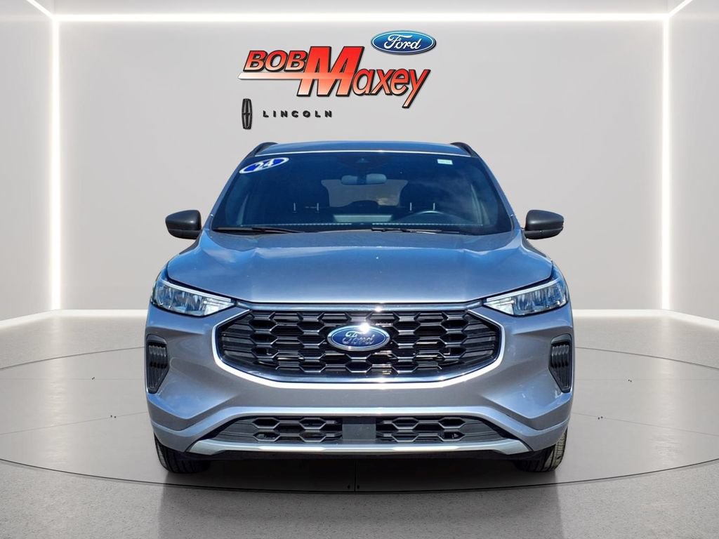 Used 2024 Ford Escape ST-Line w/ Tech Pack #1 FWD image 2