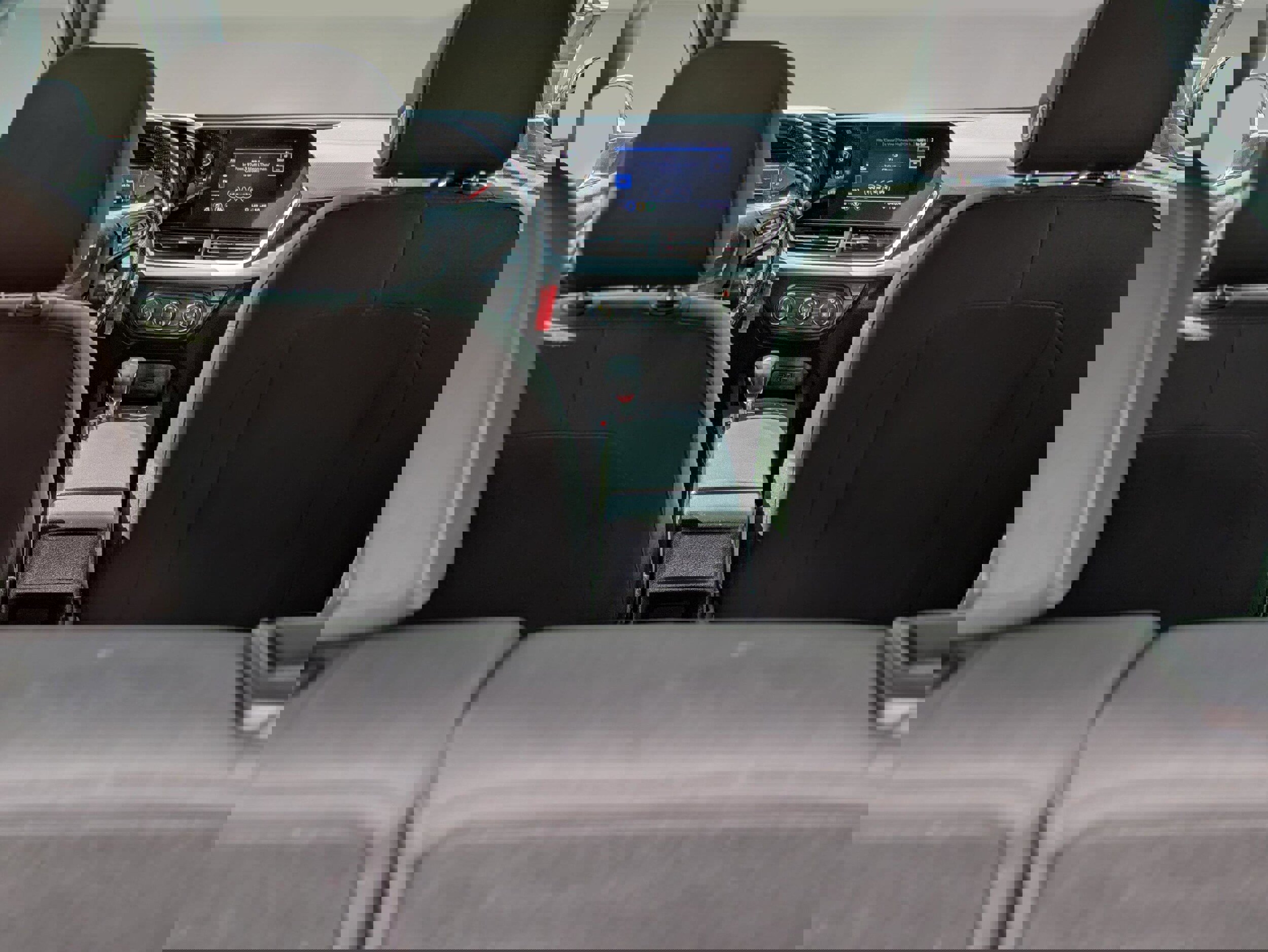 Used 2024 Chevrolet Trax RS image 12