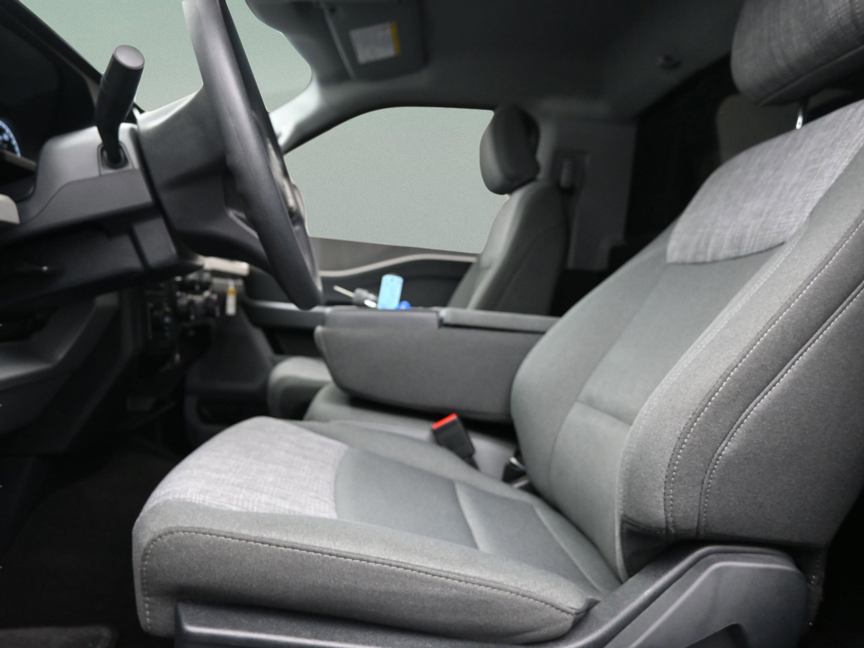 Used 2025 Ford F450 XLT w/ 360-Degree Camera Package image 16