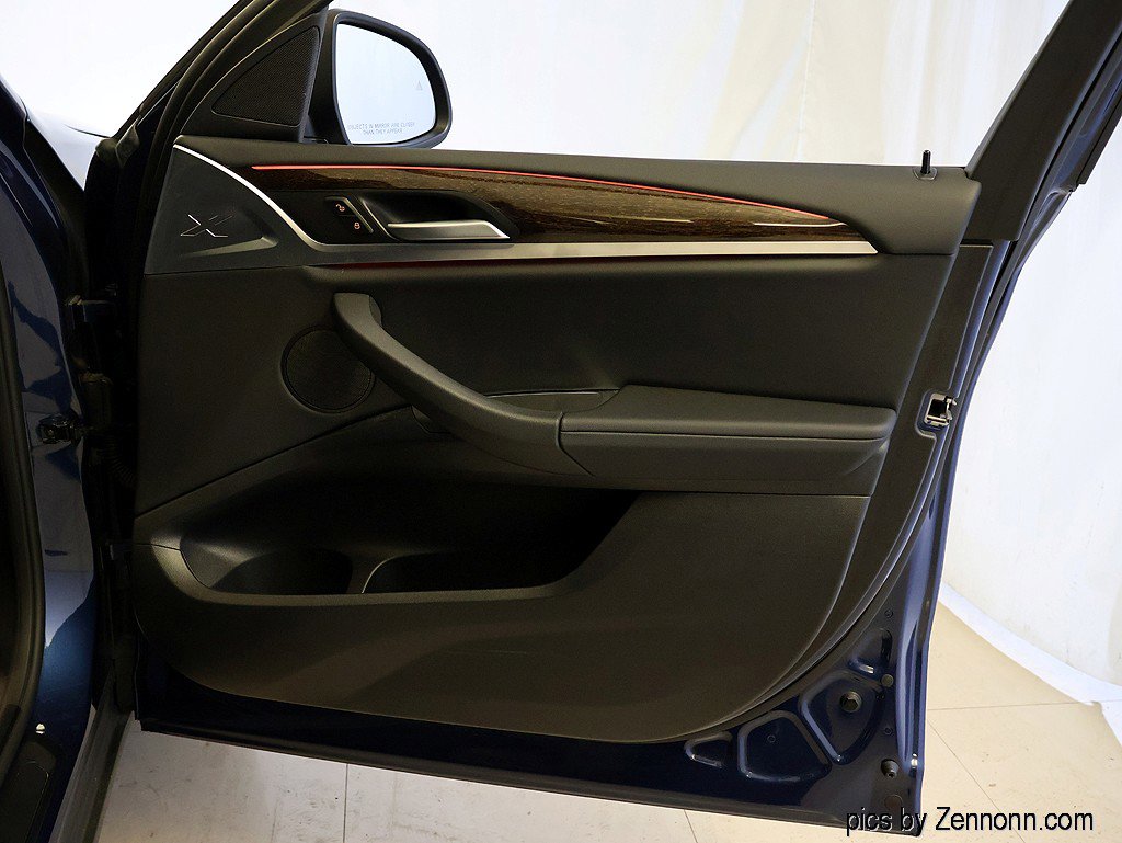 Used 2025 BMW X4 xDrive30i w/ Premium Package image 36