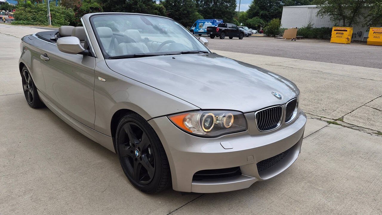 Used 2010 BMW 135i Convertible RWD image 9