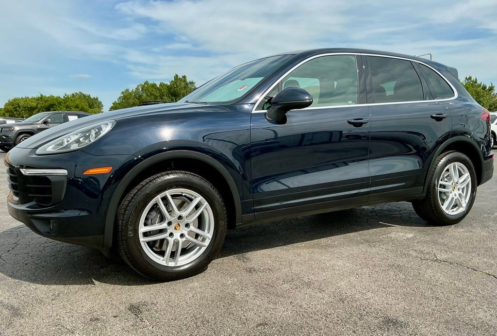Used 2018 Porsche Cayenne AWD/4WD image 7