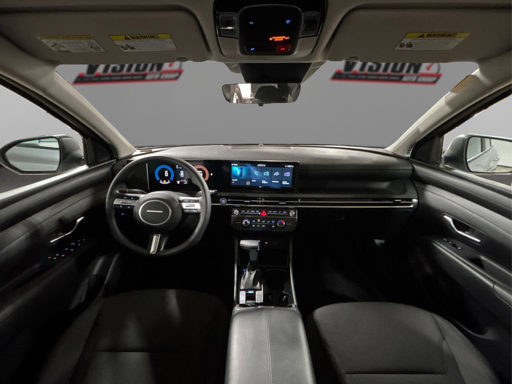 Used 2025 Hyundai Tucson SE image 26