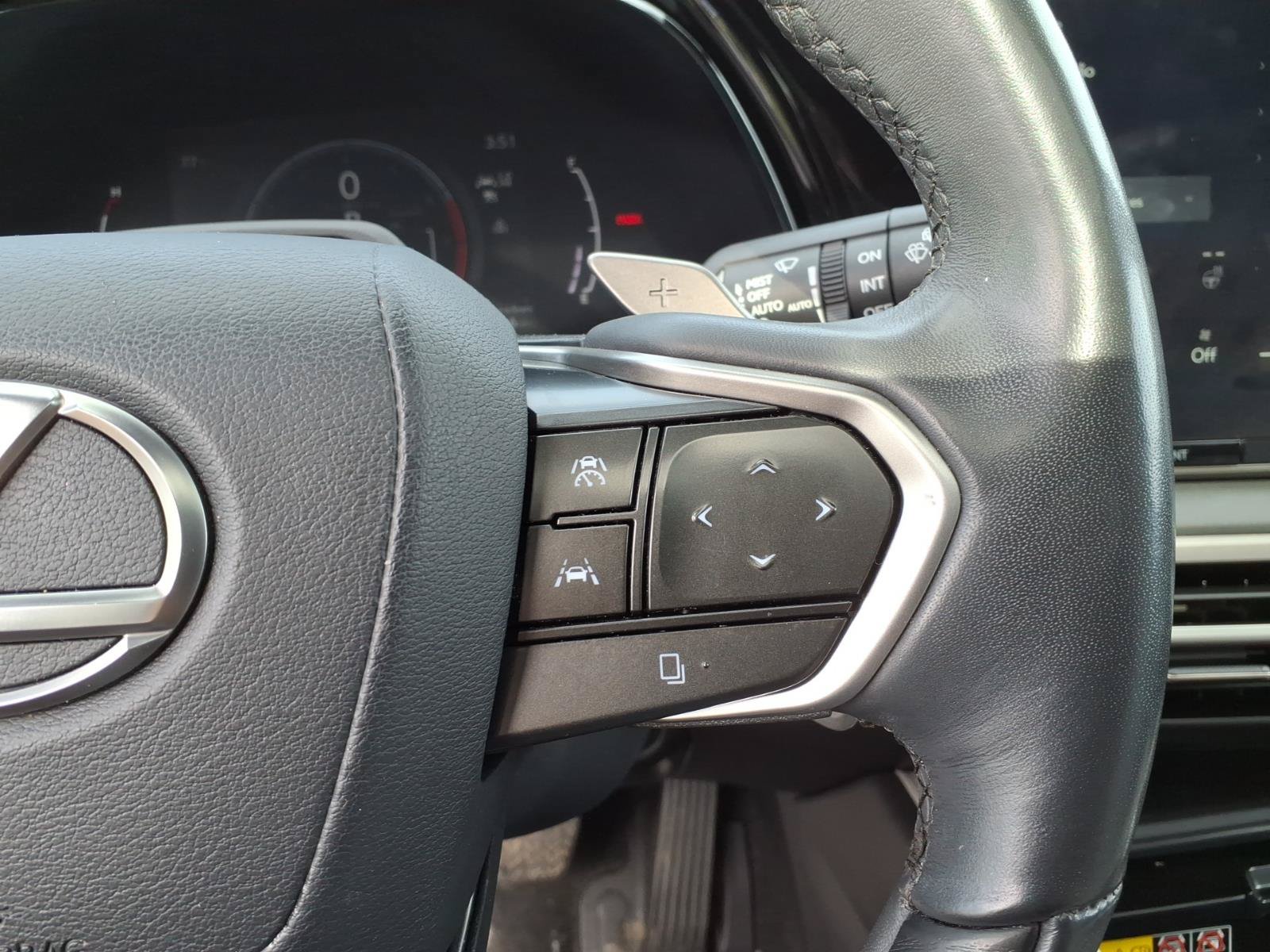 Used 2023 Lexus RX 350 Premium Plus w/ Accessory Package AWD/4WD image 19