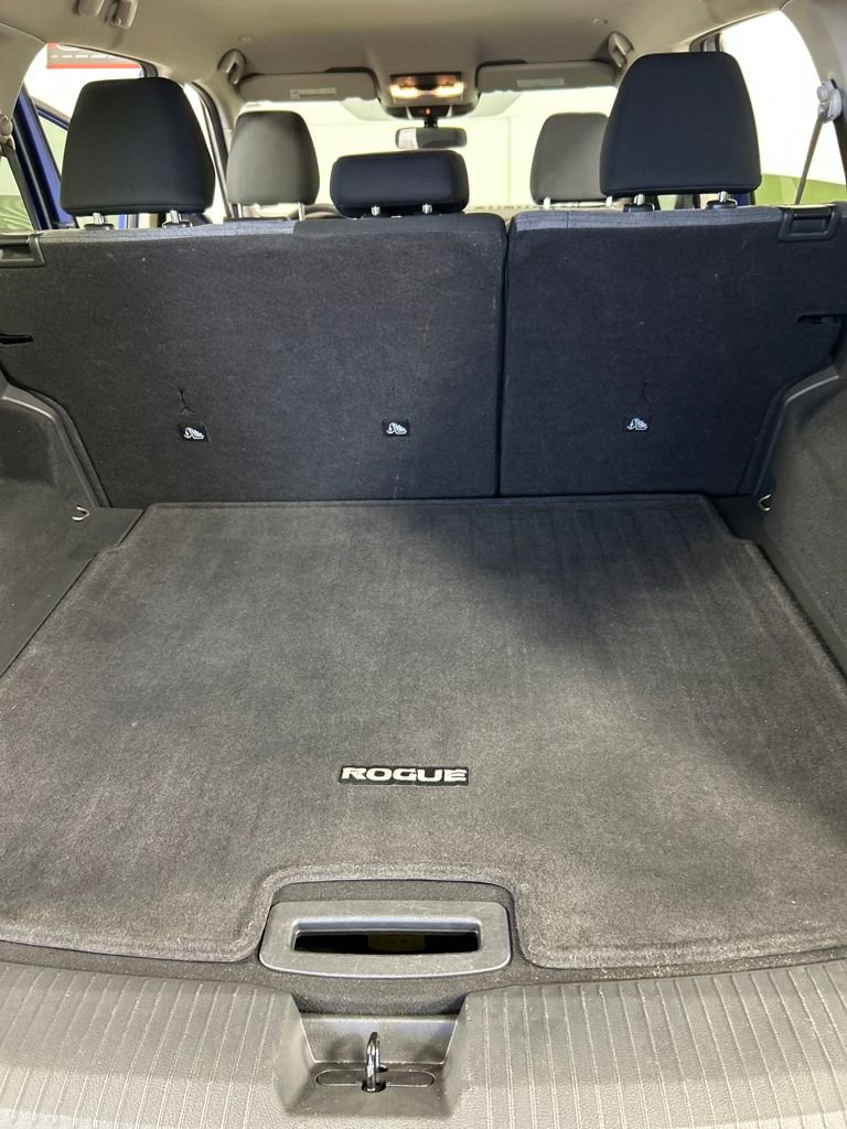 Used 2023 Nissan Rogue SV image 26