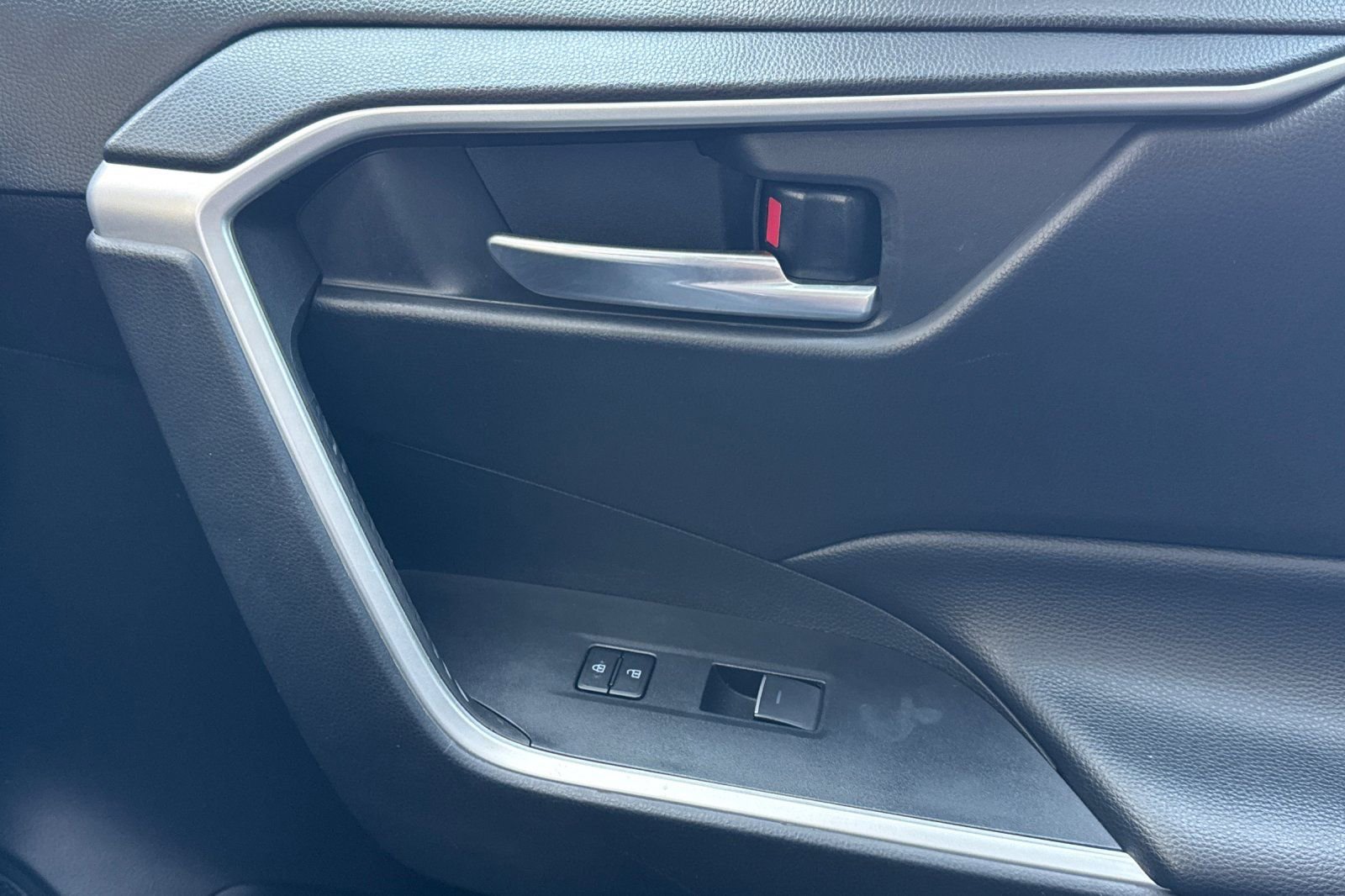 Certified 2023 Toyota RAV4 XLE Premium image 24