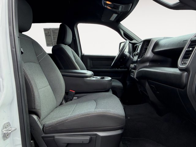 Used 2024 RAM 2500 Tradesman w/ Chrome Appearance Group image 15