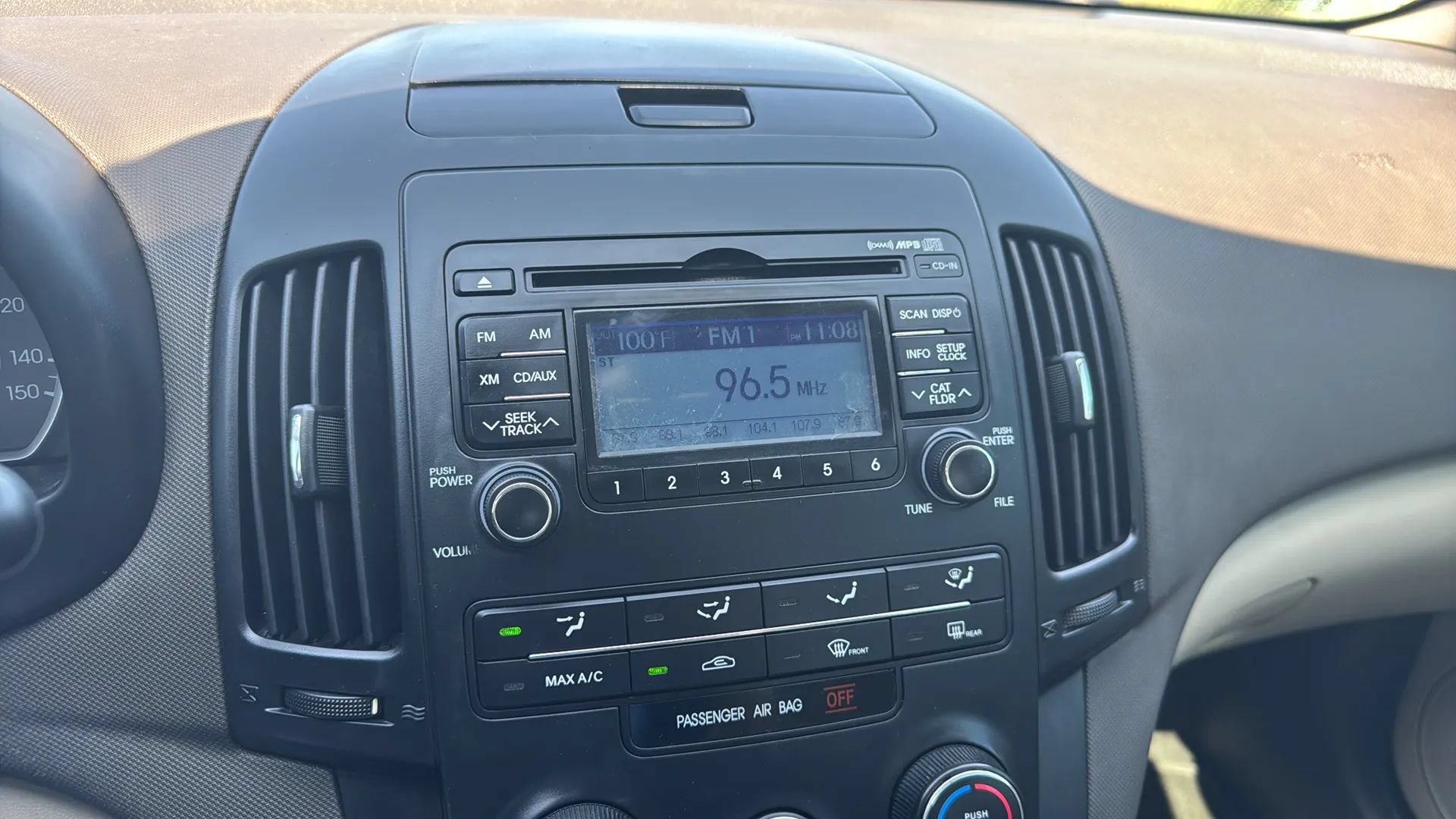Used 2011 Hyundai Elantra FWD image 30
