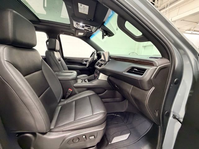 Used 2022 Chevrolet Suburban LT AWD/4WD image 31