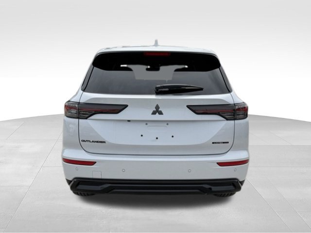 New 2026 Mitsubishi Outlander LE FWD image 4