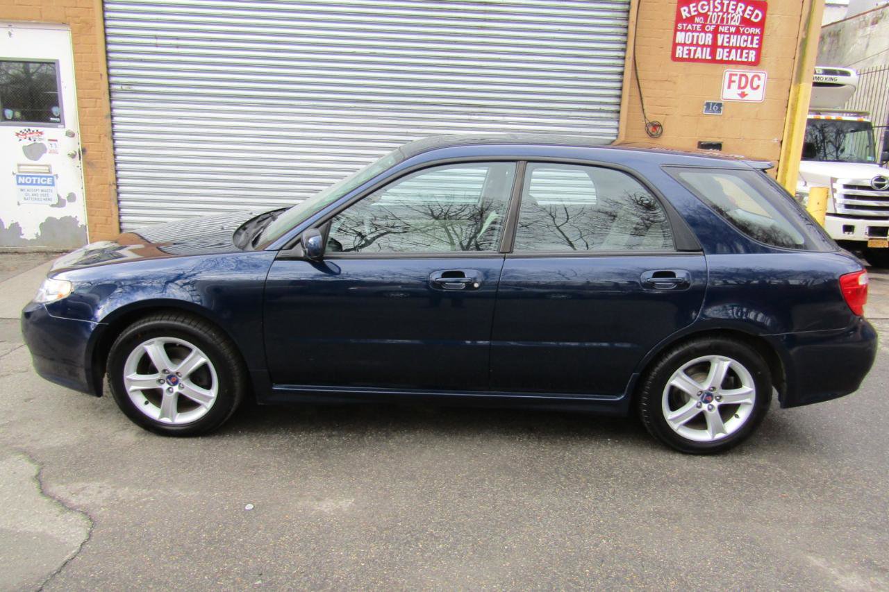 Used 2005 Saab 9-2X Linear image 2