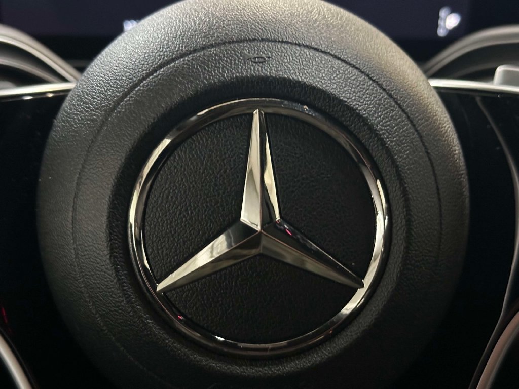 Used 2025 Mercedes-Benz GLS 450 4MATIC image 16