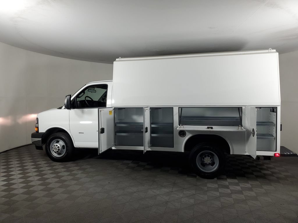 New 2026 Chevrolet Express 3500 w/ Power Convenience Package RWD image 7