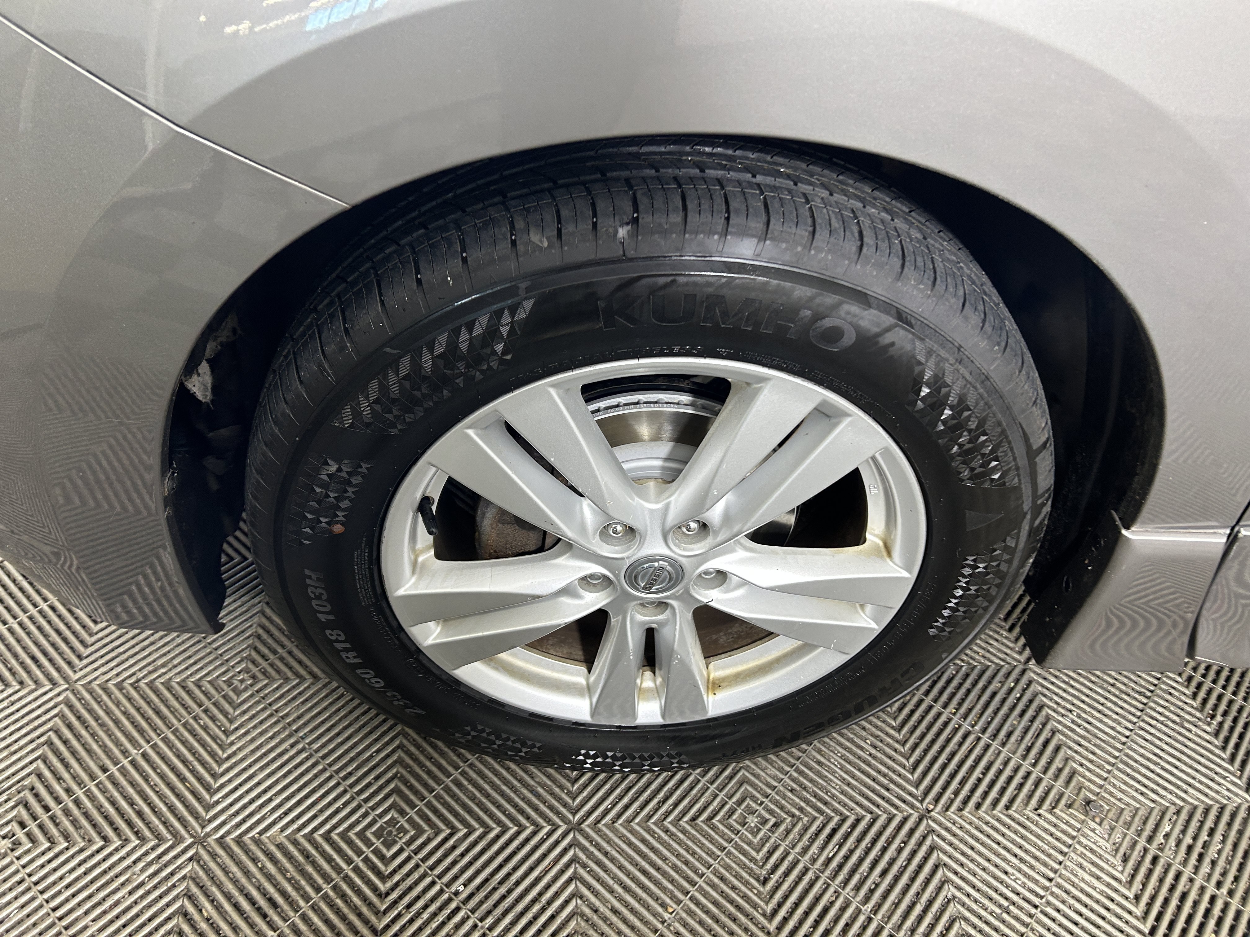 Used 2012 Nissan Quest SL FWD image 9