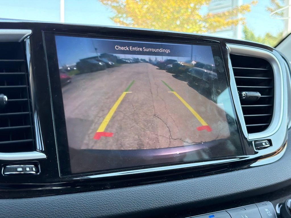 Used 2023 Chrysler Pacifica Touring-L FWD image 33