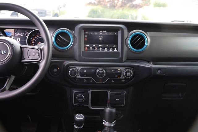 Used 2023 Jeep Gladiator Sport w/ Off Road Group AWD/4WD image 24